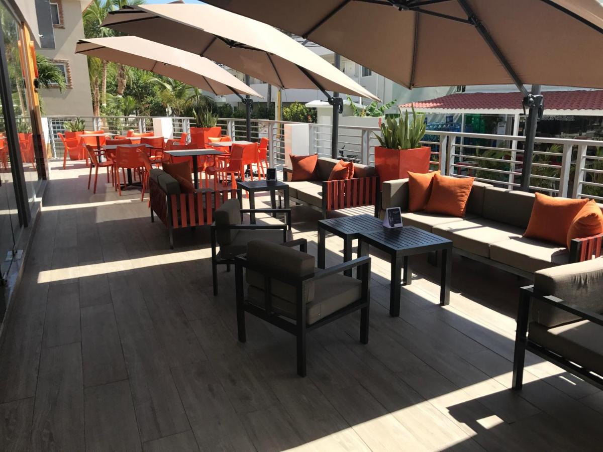 Ducassi Suites Rooftop Pool - Beach Club And Spa プンタ・カナ エクステリア 写真